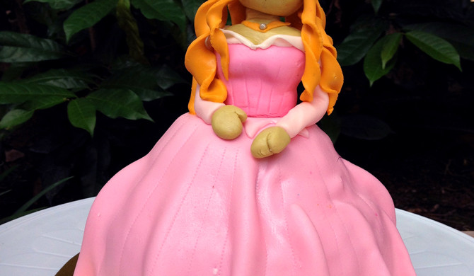 Princes Aurora Sleeping Beauty Cake