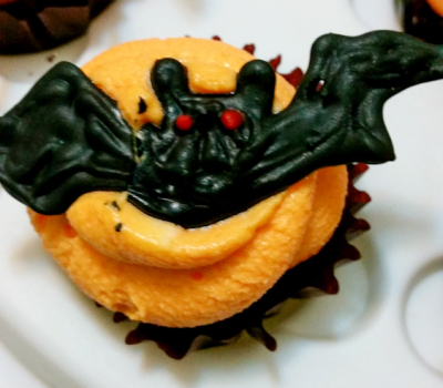 A bat cupcake topper