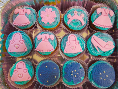 princess topper  cupcakes
